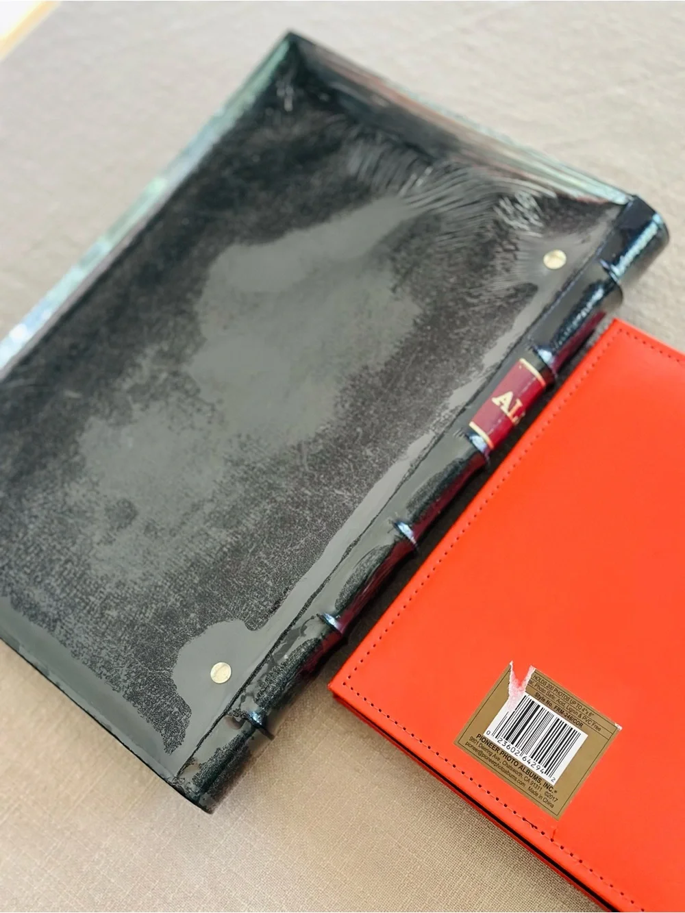 2 unused photo albums